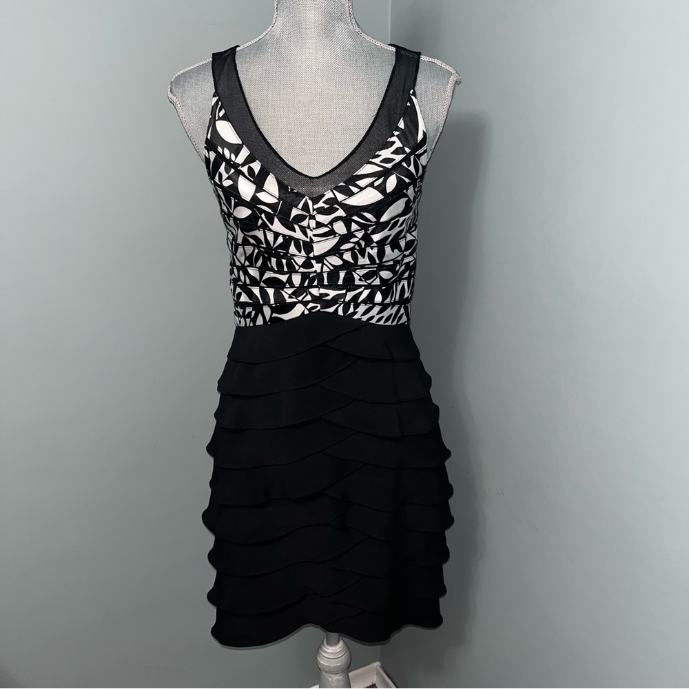 LAURA PETITE high low cocktail dress petite wedding guest V-neck size 8